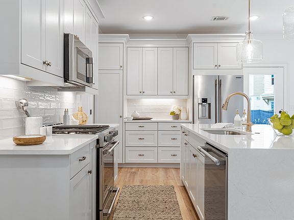 Luxury Kitchens Featuring Designer Appointments Appliances