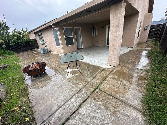 2nd image of 206 Cordova Ln