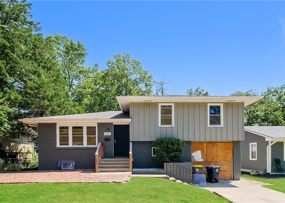 1st image of 8023 Wayne Ave