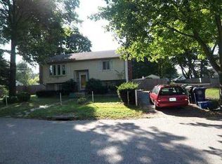 17 Greeley Ave, Warwick, RI 02886