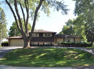 440 Linden Ct, Frankfort, IL 60423