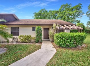 96 Via De Casas Norte, Boynton Beach, FL 33426