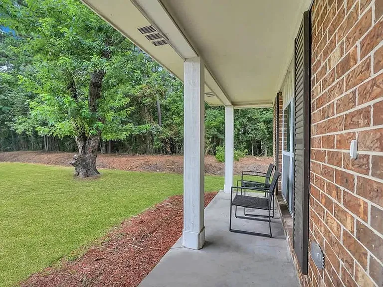 302 Manden Rd — Photo 2