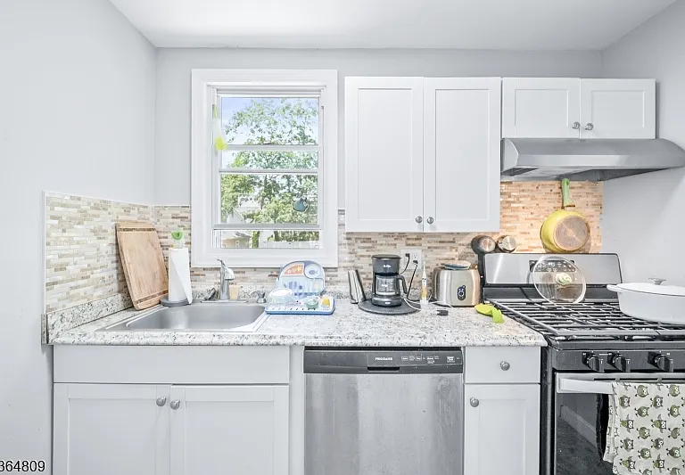 26 Hillside Ave — Photo 11