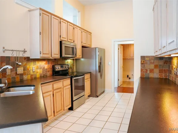 8669 Harvest Ridge Dr, Montgomery, AL 36116