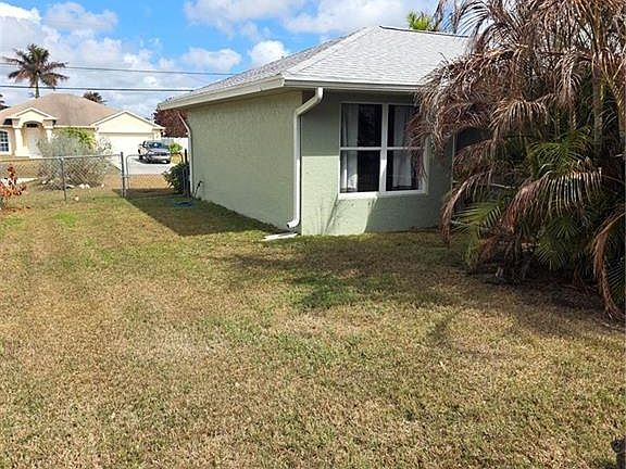 5th image of 2692 SW Altamira Ave