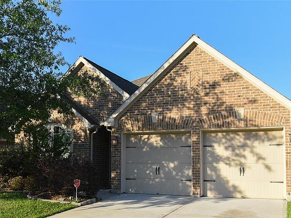 Front yard with sprinkle system.