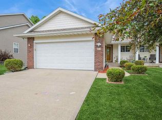 87 Vandello Dr, North Liberty, IA 52317