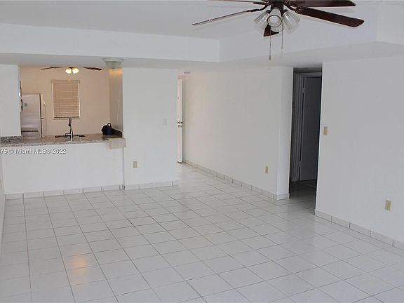 3rd image of 301 NW 109th Ave APT 102