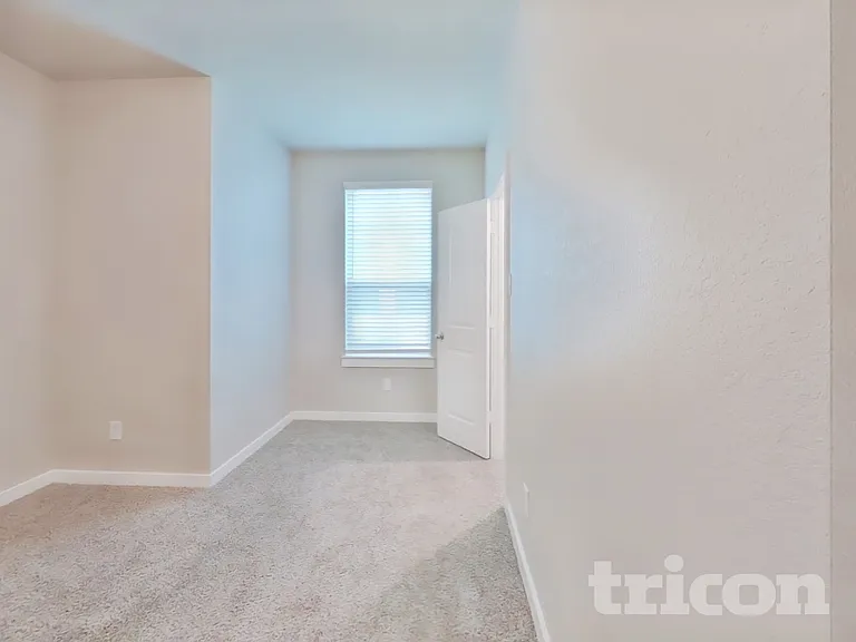 5163 Klein Orchard Dr — Photo 12