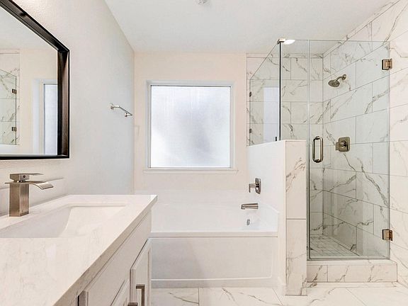 5th image of 714 Silver Cliff Ln