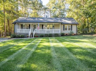 8921 Gosnell Dr, Charlotte, NC 28227