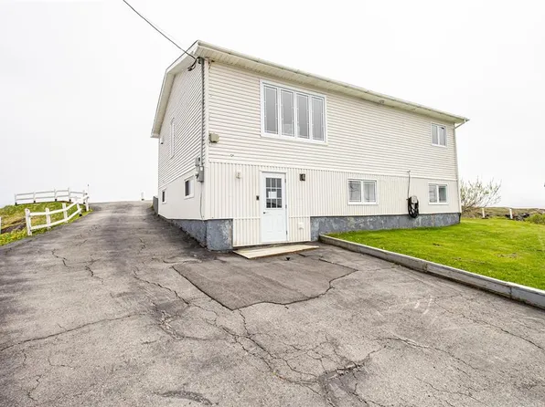 6 MacDonald Drive, Port Aux Basques, NL A0M1C0
