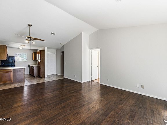 3rd image of 653 W GUADALUPE Road #2015