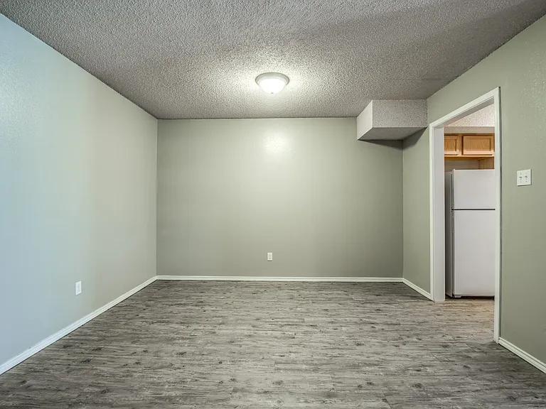 5302 Kenosha Ave — Photo 33