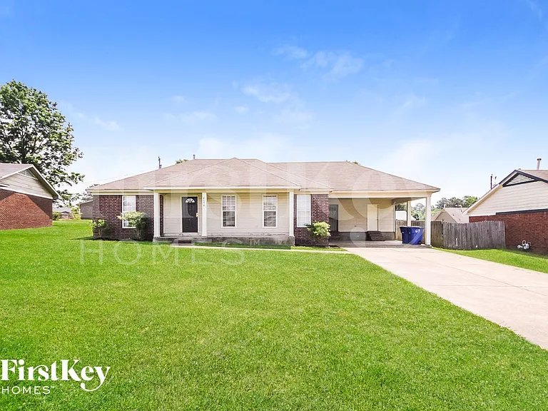 4596 Fontaine Pl — Photo 1