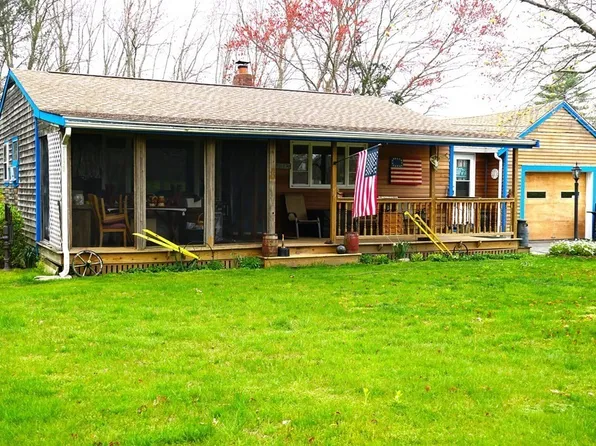 82 Jerome St, Berkley, MA 02779