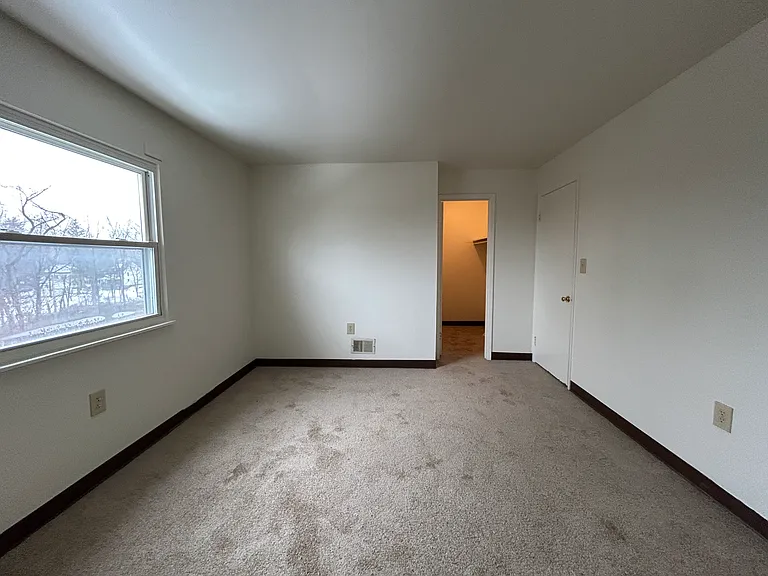 Water Gap Village Apartments — Photo 14
