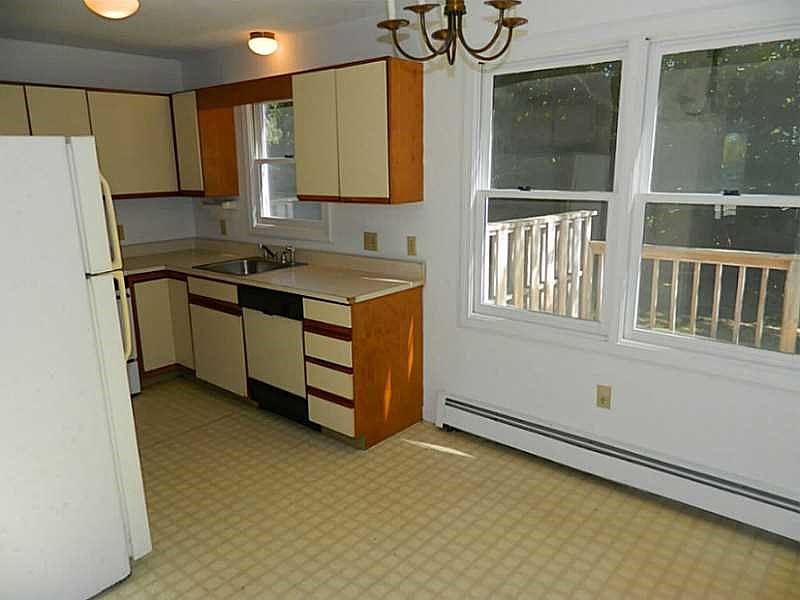 17 Turano Ave Westerly, RI, 02891 Apartments for Rent Zillow