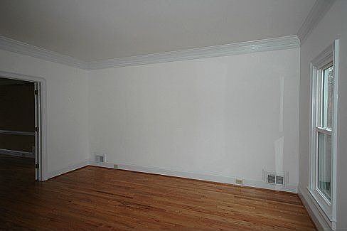 5th image of 1340 Lakeshore Dr