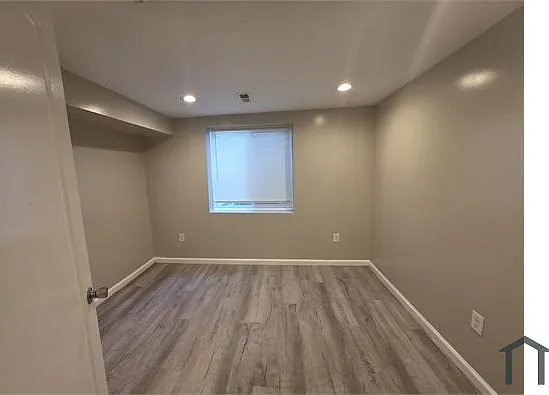 3 bed, $1,630 — Photo 4