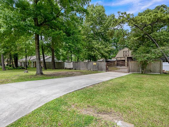 2nd image of 403 Spring Woods Dr