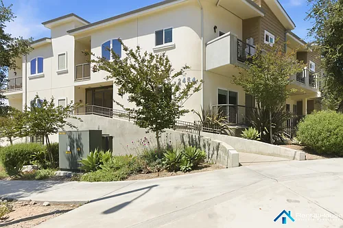 2454 Montrose Ave #4 Photo 1