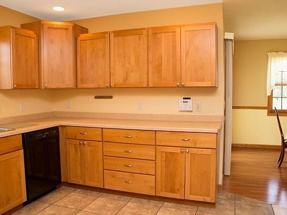 3rd image of 3469 Tennyson Dr