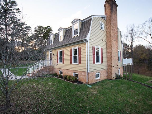 4th image of 3216 Elk St