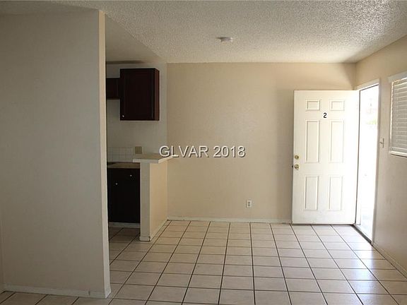 3rd image of 512 Albert Ave APT 2