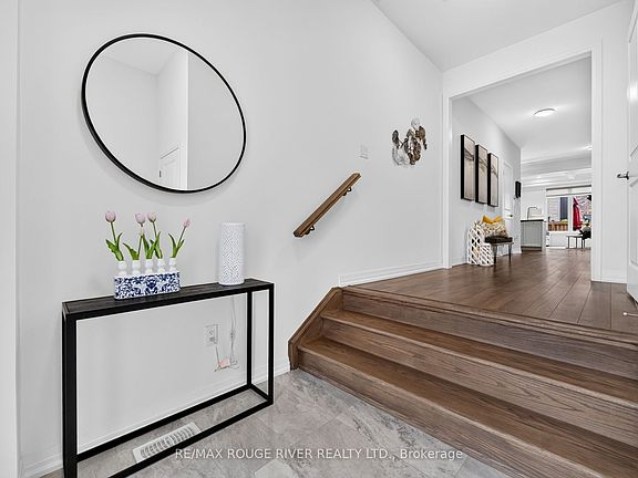 4th image of 164 Ogston Cres
