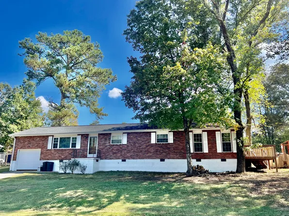 18 Reece St, Rossville, GA 30741