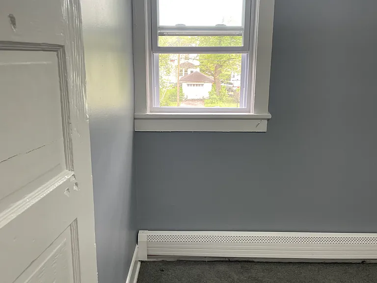 256 Buffalo Ave — Photo 15