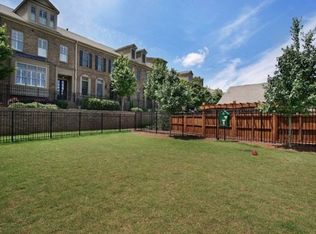 669 Lockton Pl, Sandy Springs, GA 30342