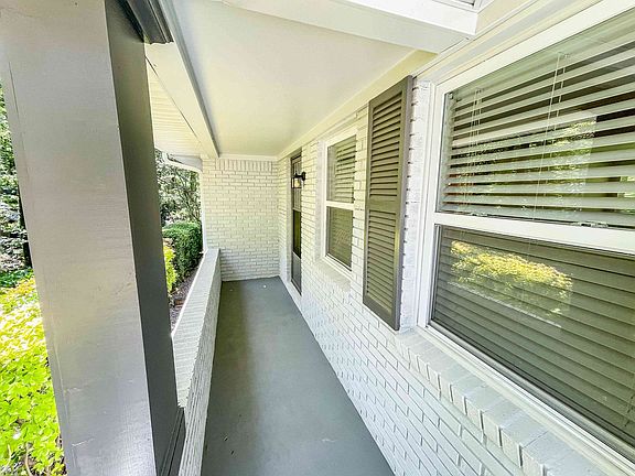 3rd image of 2307 Rubart Dr