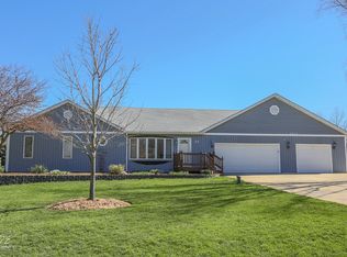 20 Christy Ln, Yorkville, IL 60560