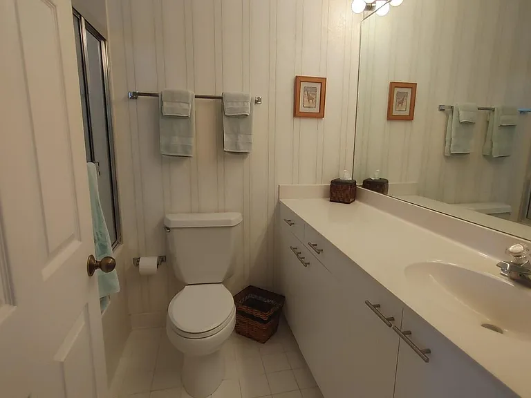 16461 Riverwind Dr — Photo 32