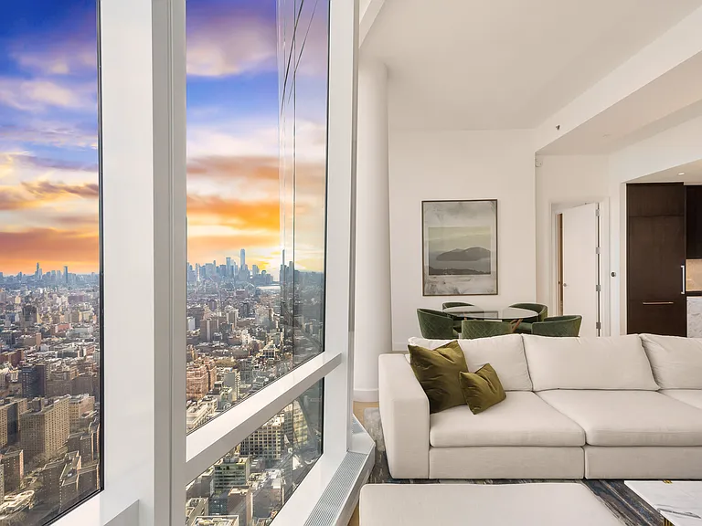 15 Hudson Yards #72F — Photo 3
