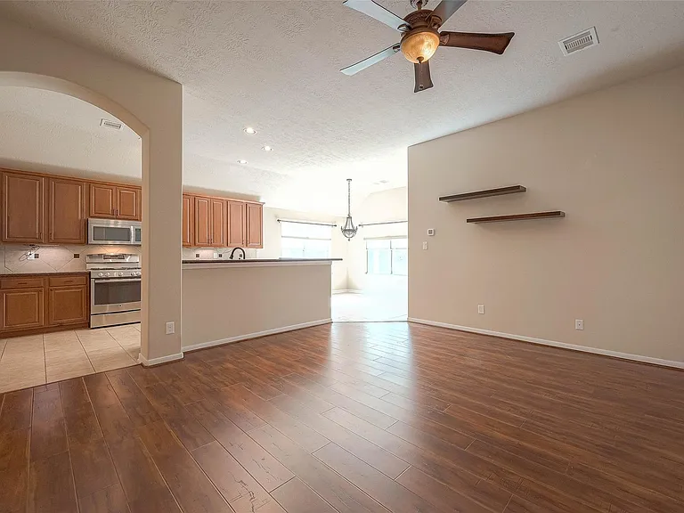 18903 Pinewood Point Ln — Photo 9