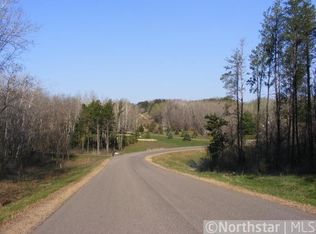 422 Jack Pine Dr, Hudson, WI 54016