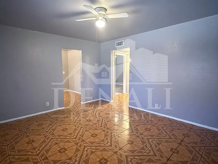624 E Marilyn Ave #1 — Photo 4