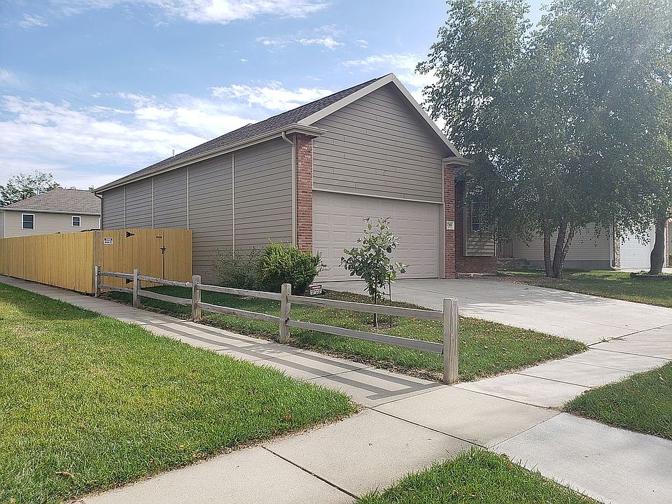 2nd image of 7160 N 15th St