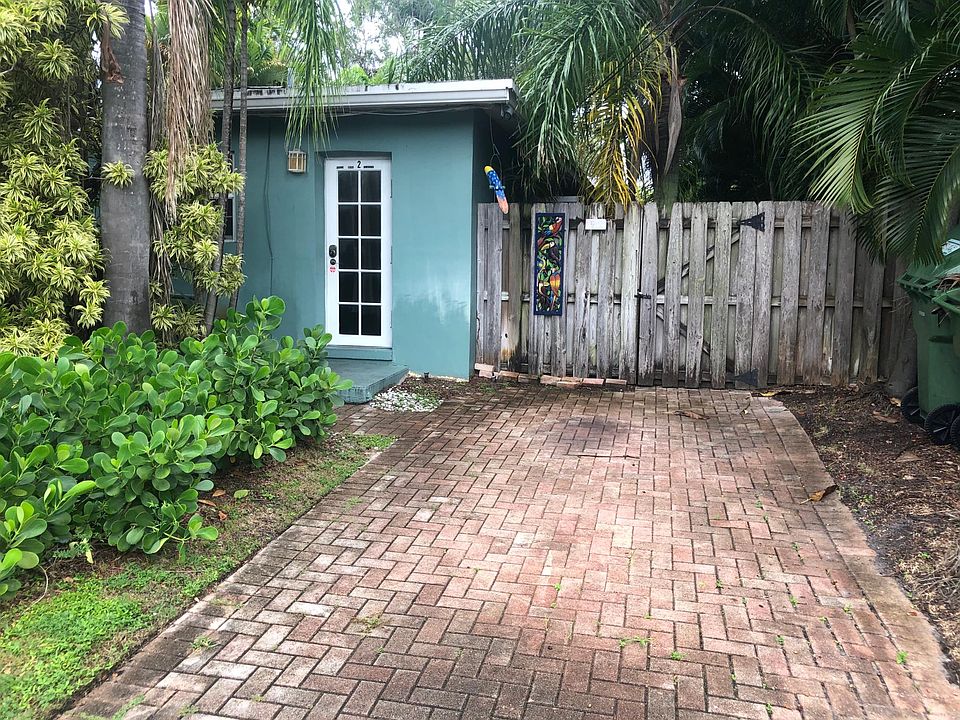 1st image of 1400 NE 4th Ct