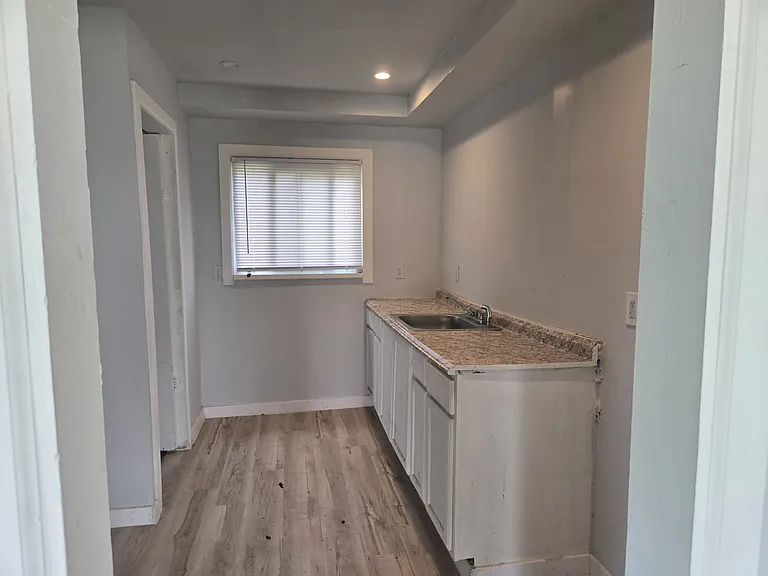 6201 Rosemont Ave — Photo 5