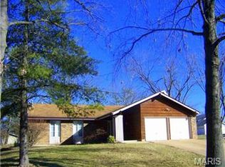 898 Totem Woods Ct, Ballwin, MO