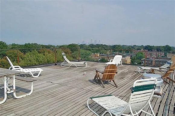 Rooftop sundeck