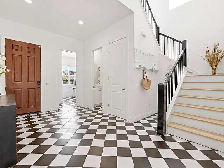 19212 Blackthorn Dr — Photo 3