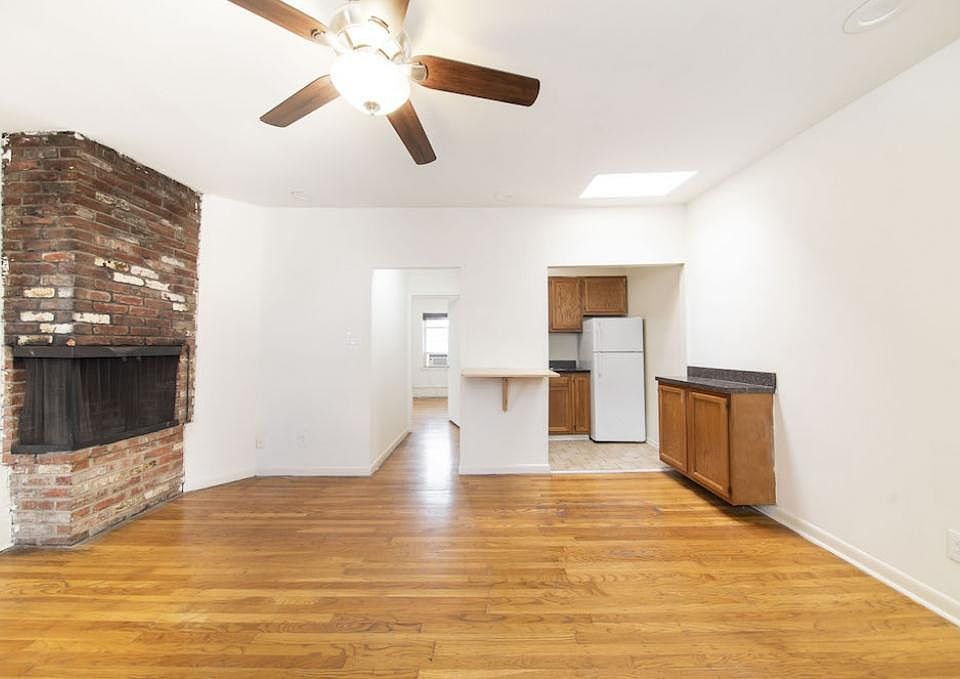 1st image of 415-417 S 10th St #3R
