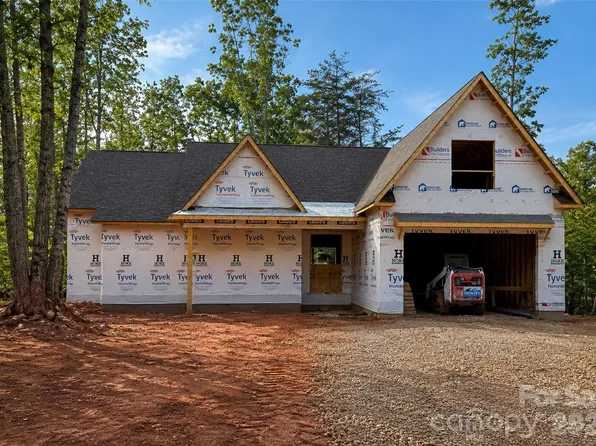 1676 Parkside Dr, Catawba, NC 28609