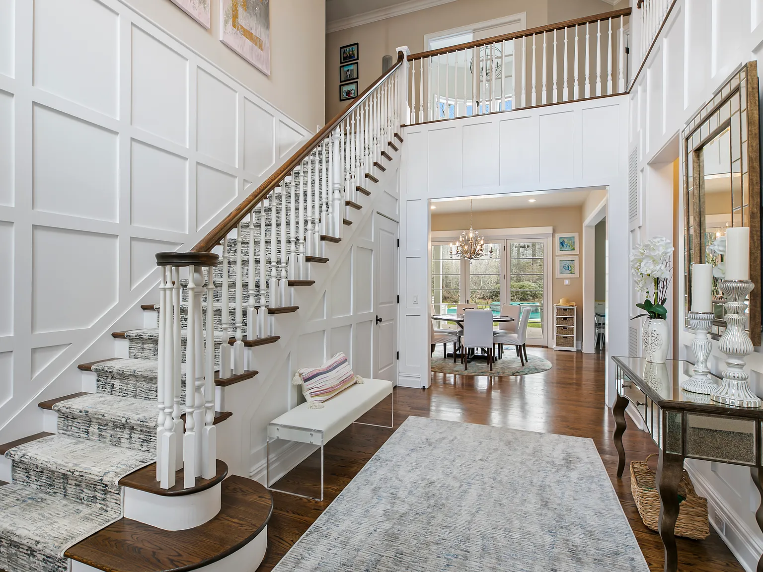 Sag Harbor Estate with Tennis & Heated Gunite Pool, Spa — Photo 4